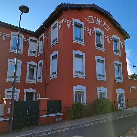 Cosy Entierement Renove A Deux Pas De Lyon Fontaines-sur-Saone